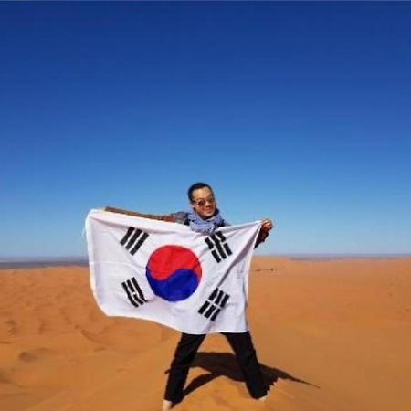 Sahara family camp Merzouga Bagian luar foto