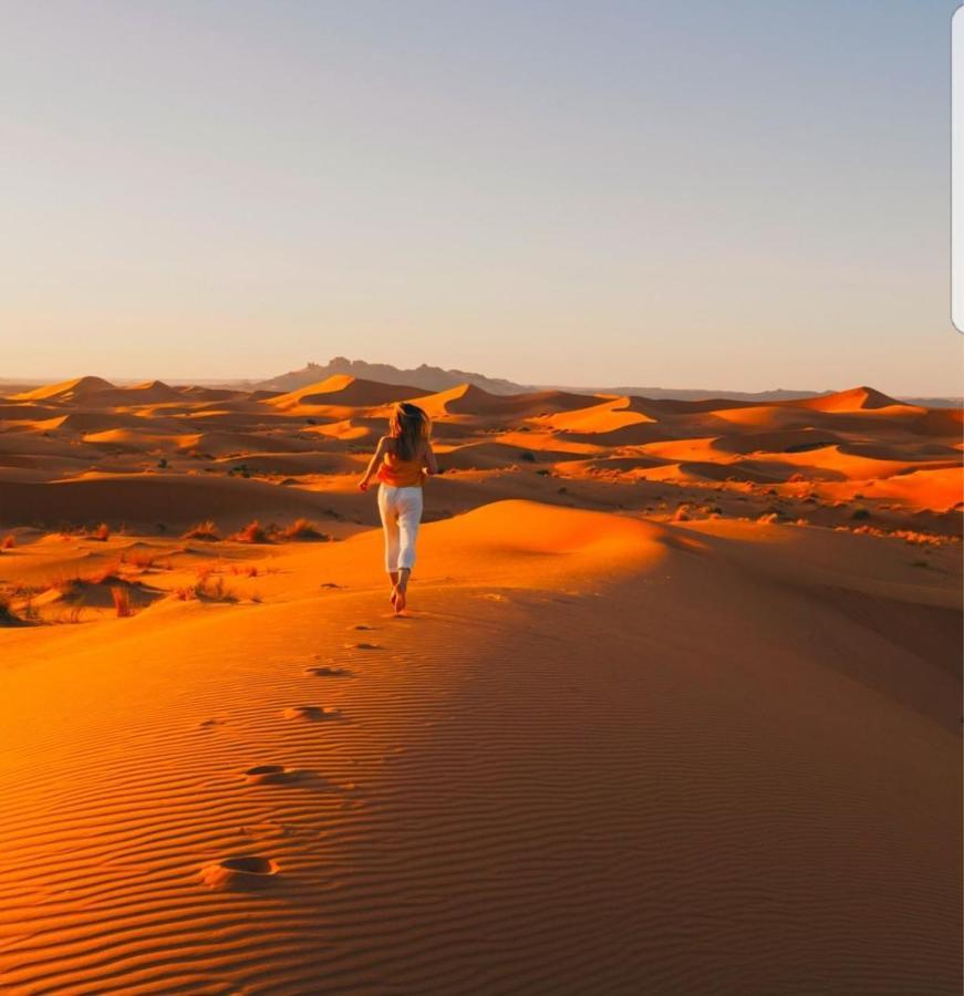 Sahara family camp Merzouga Bagian luar foto
