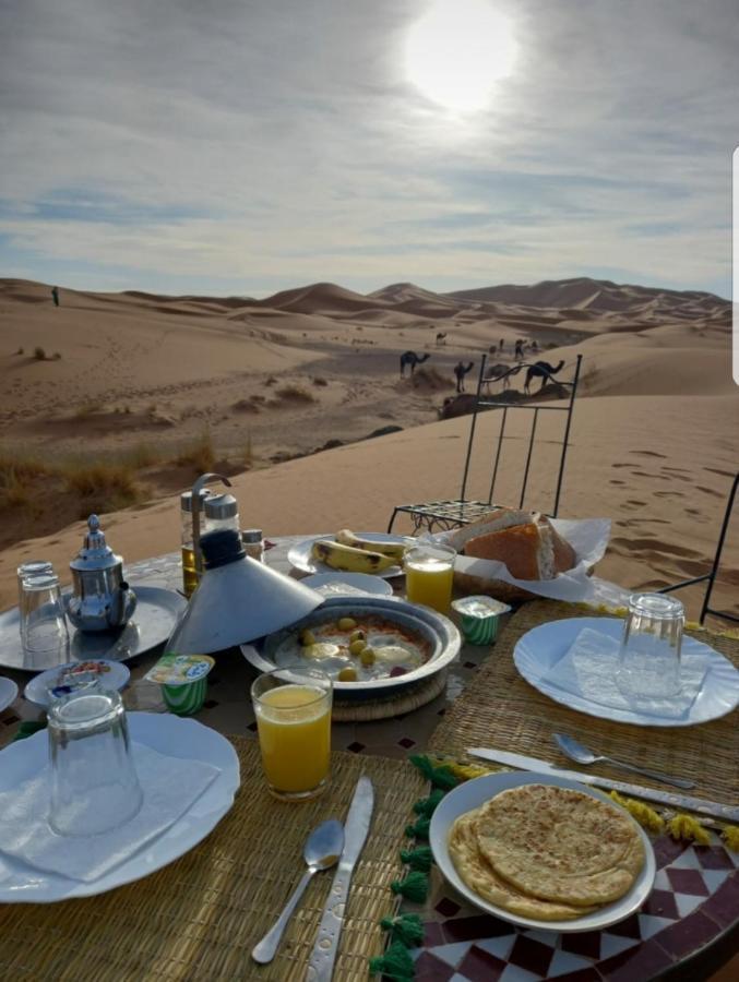 Sahara family camp Merzouga Bagian luar foto